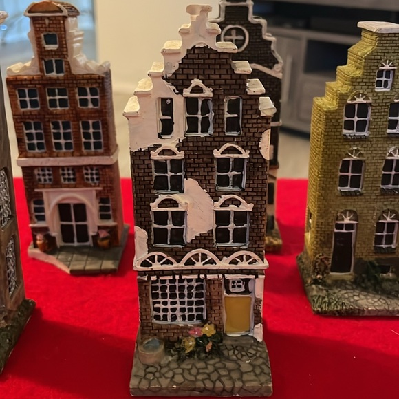 Lot of 7 Vintage K’s Collection Decorative Ceramic Township-High Rise Buildings - Picture 3 of 9